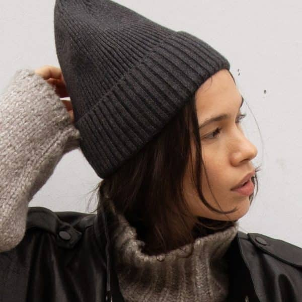 Oak and Fort Beanie 3929 Review